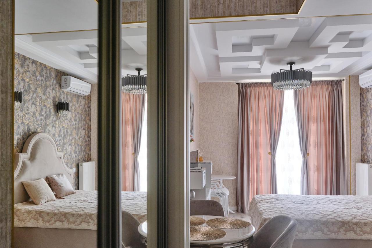 Luxury Apartments Sea View Julymia Odesa Exterior foto