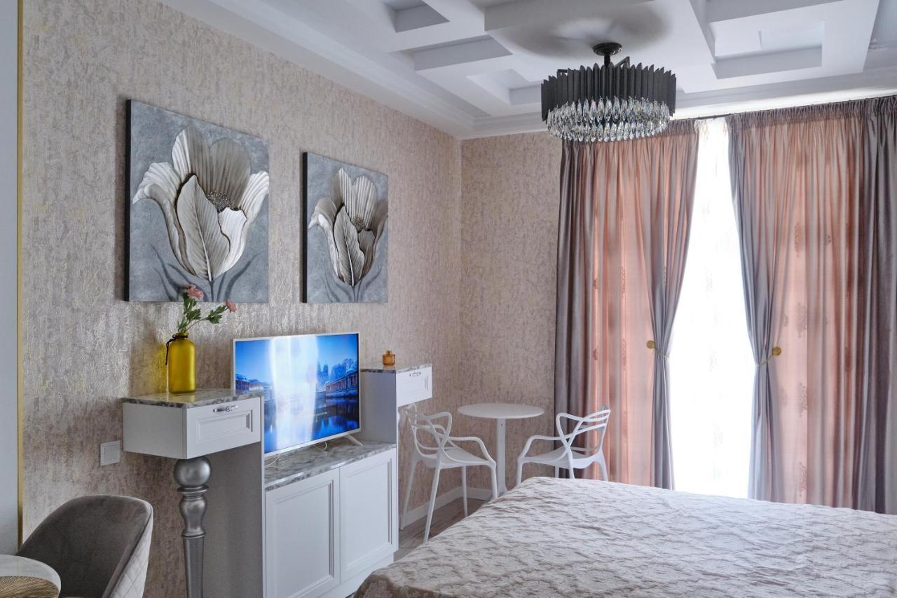Luxury Apartments Sea View Julymia Odesa Exterior foto