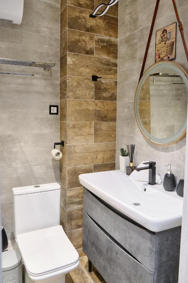 Luxury Apartments Sea View Julymia Odesa Exterior foto
