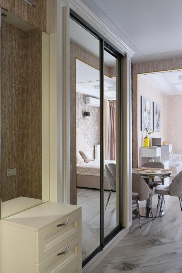 Luxury Apartments Sea View Julymia Odesa Exterior foto