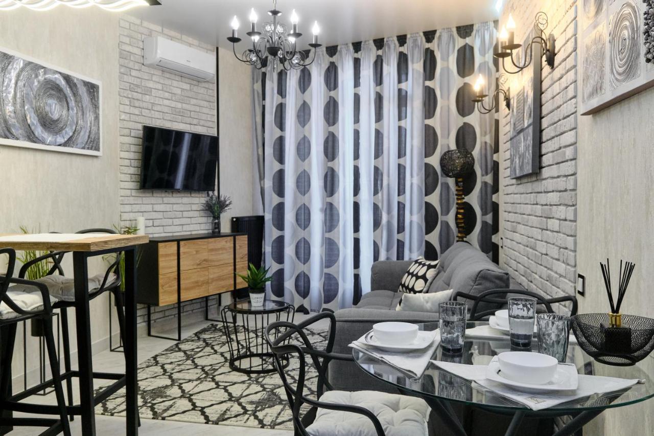 Luxury Apartments Sea View Julymia Odesa Exterior foto